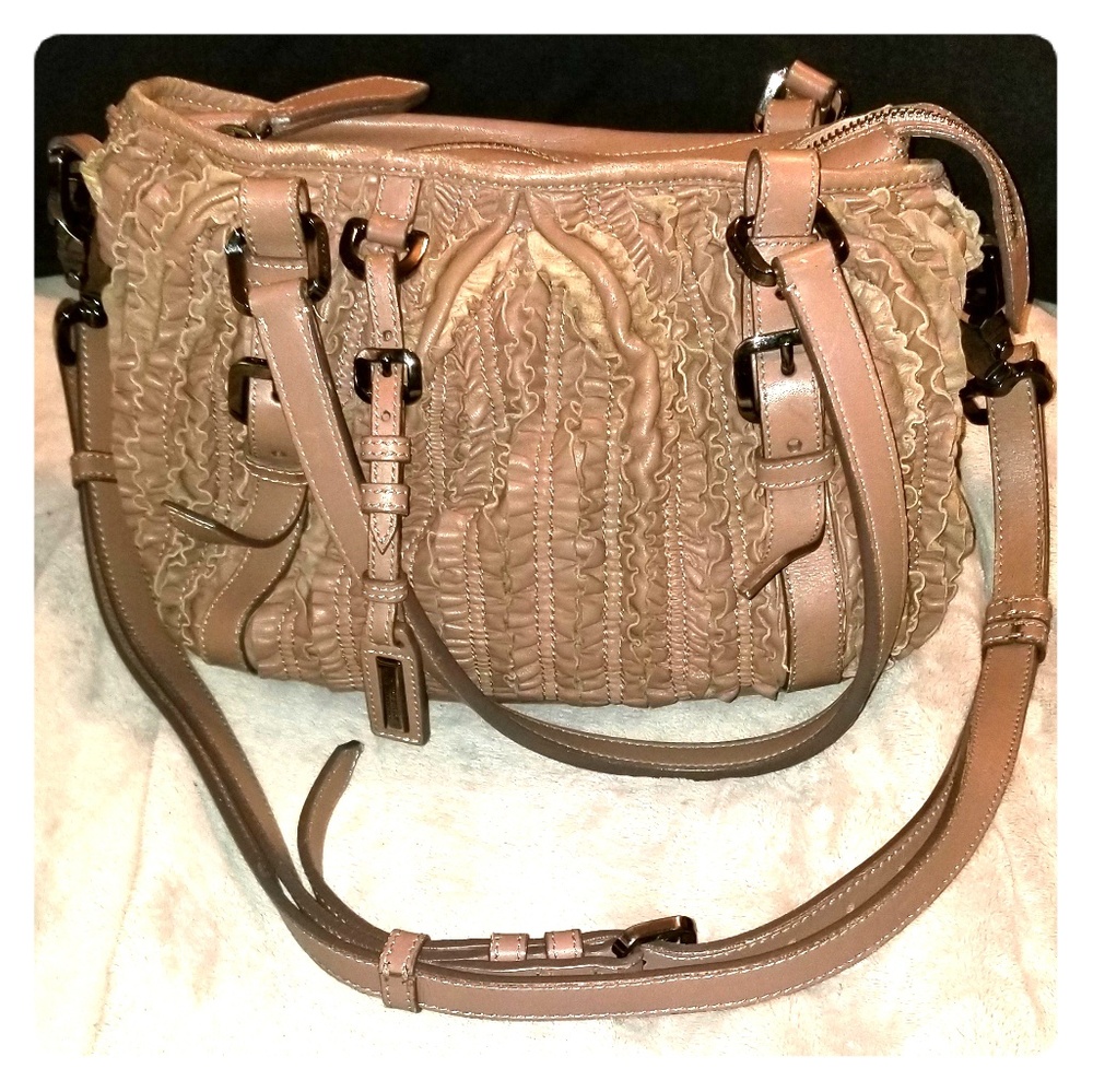Auth Burberry Ruffle Lowry